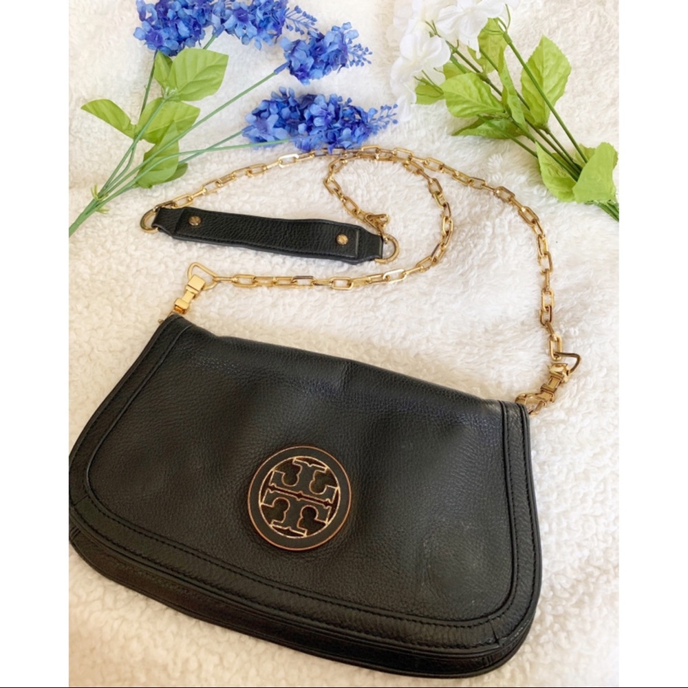 Tory Burch ‘Amanda’ Logo Leather Clutch